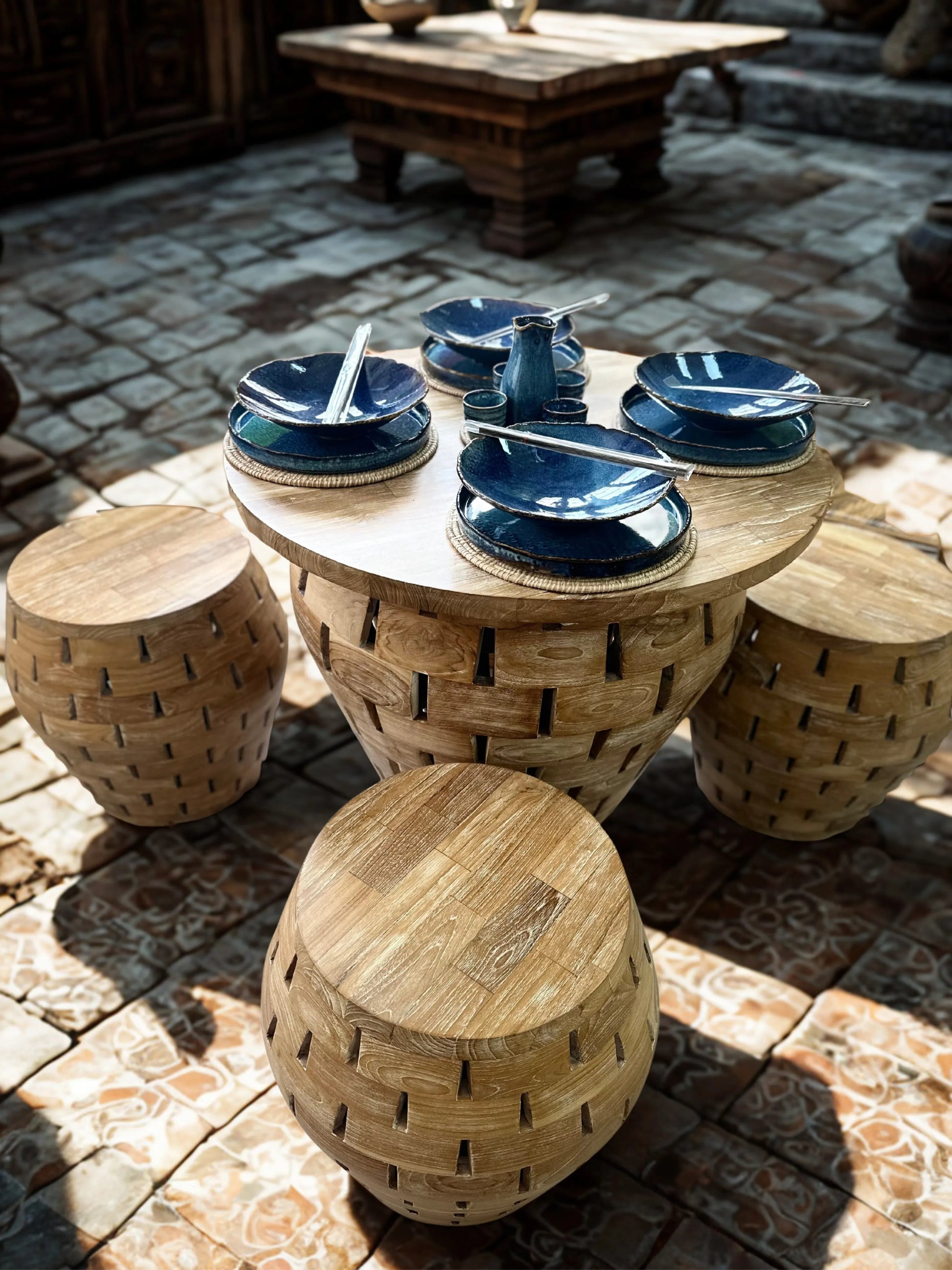 Tambora - Ensemble table et tabourets